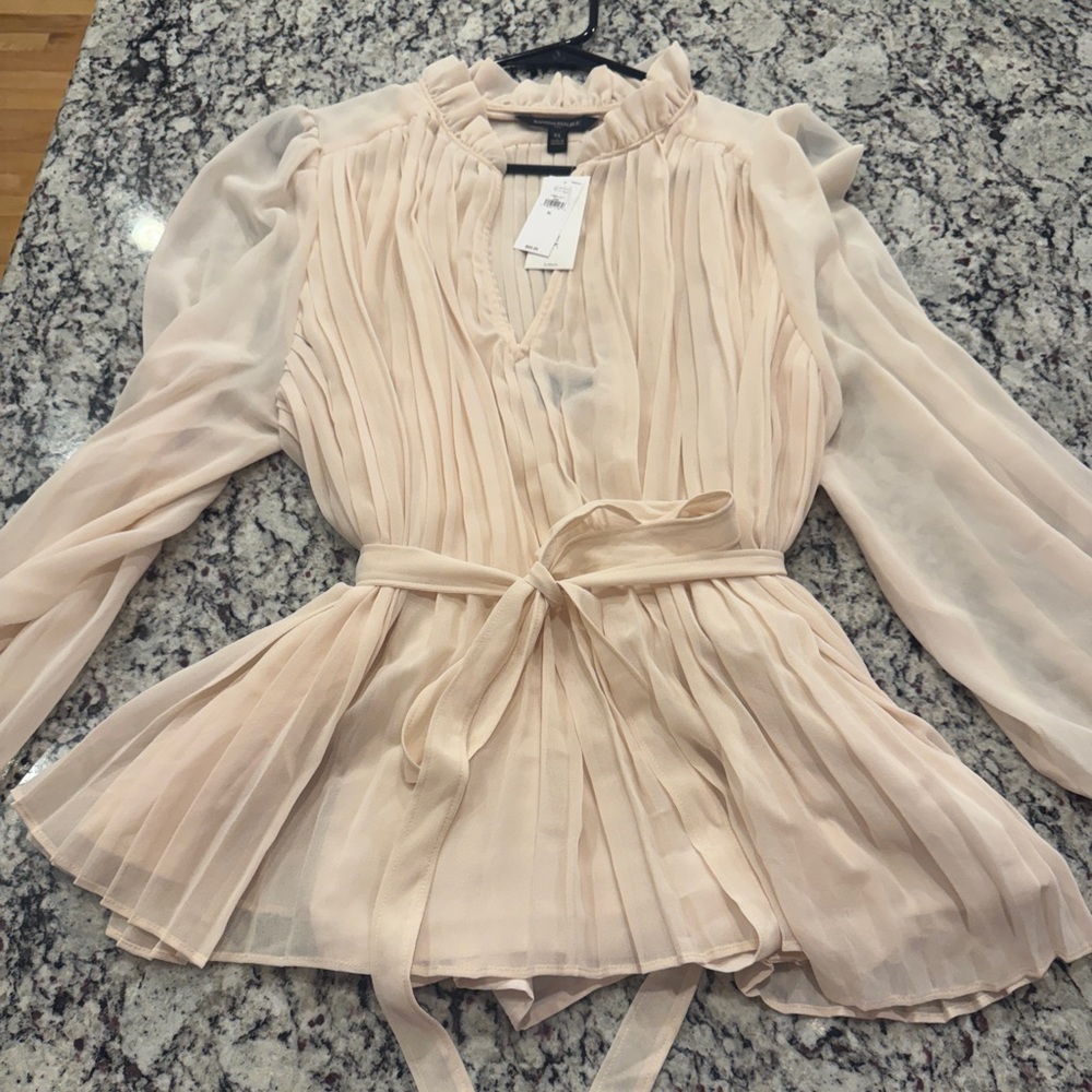 Banana Republic Cream Pleated Top